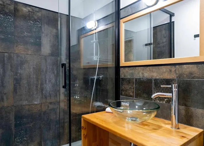 Le Charme De La Place Saint-sauveur * 凯恩